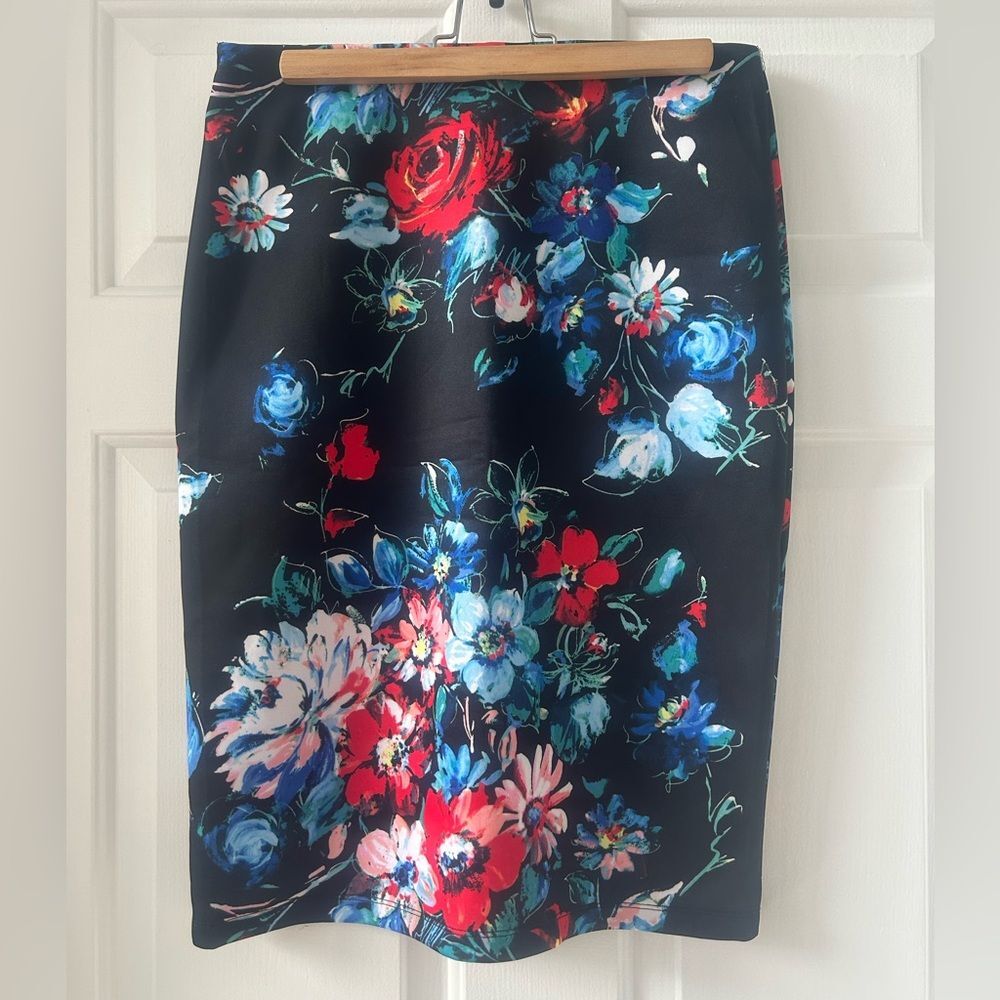 Betty Johnson Black Floral Skirt Colorful